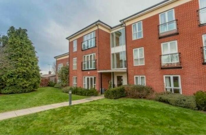 2 Bedroom Flat To Rent In Kendra Hall Road, South Croydon CR2