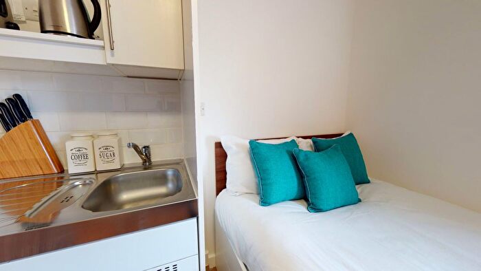 Studio To Rent In Park Street, Luton, LU1