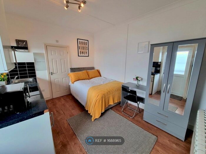 Studio To Rent In South Ealing Road, London, W5