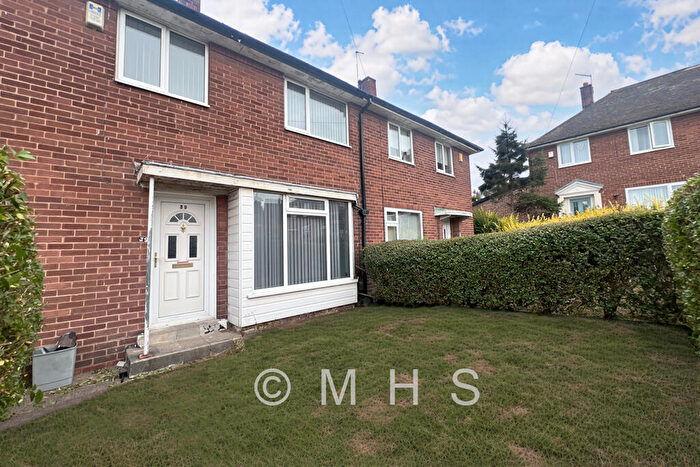 3 Bedroom Terraced House For Sale In West Grange Close, Leeds, LS10