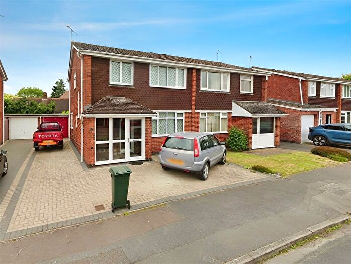 3 Bedroom Semi-Detached House For Sale In Manderley Close, Eastern Green, Coventry, CV5