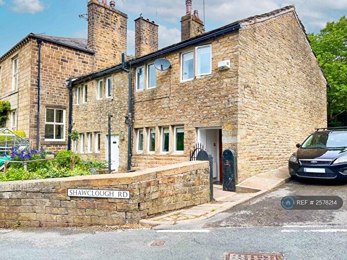 3 Bedroom Semi-Detached House To Rent In Shawclough Road, Rossendale, BB4