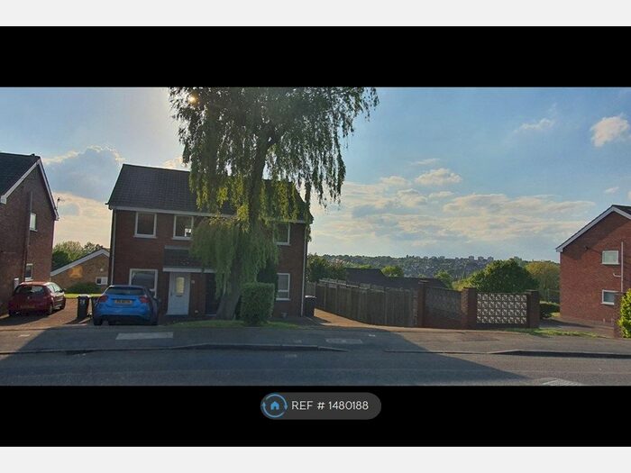 1 Bedroom Flat To Rent In Apperley Way, Halesowen, B63