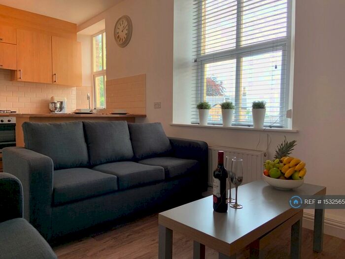 9 Bedroom Semi-Detached House To Rent In Crookes Road, Sheffield, S10