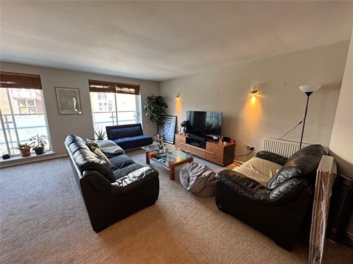 2 Bedroom Flat To Rent In Grosvenor Street West, Birmingham, B16