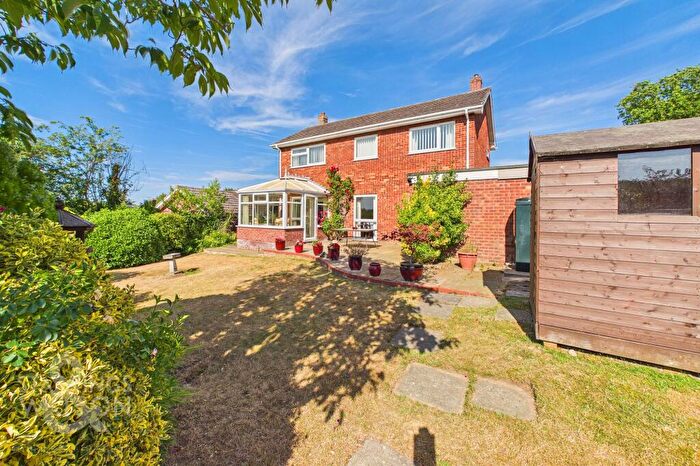 4 Bedroom Detached House For Sale In Bancroft Close, Stoke Holy Cross, Norwich, NR14