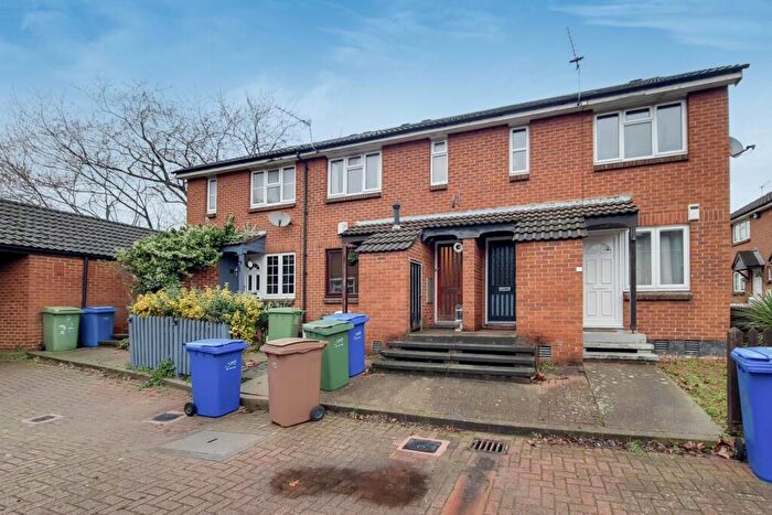 1 Bedroom Maisonette To Rent In Lavender Road, Canada Water, SE16