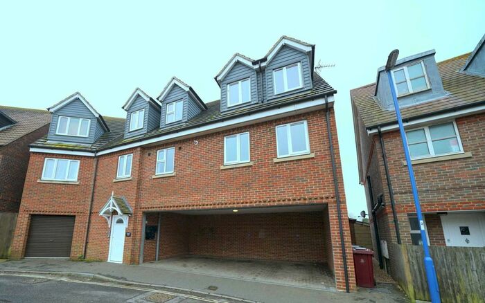 2 Bedroom Flat To Rent In Inwood House, Selsey, PO20