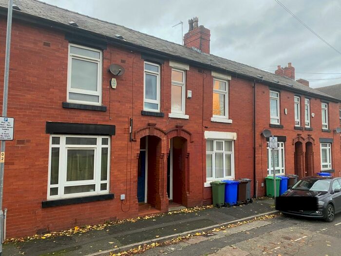 4 Bedroom House To Rent In Polygon Avenue, Manchester, M13