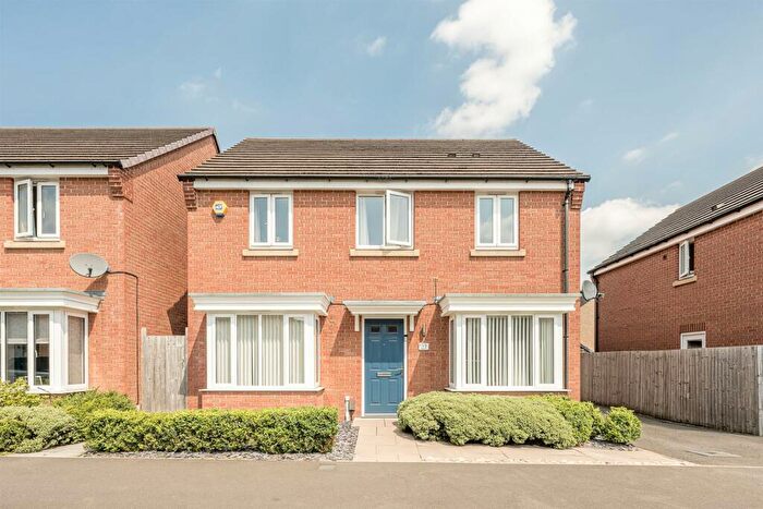 4 Bedroom Detached House For Sale In The Crossing, Kingswinford, DY6