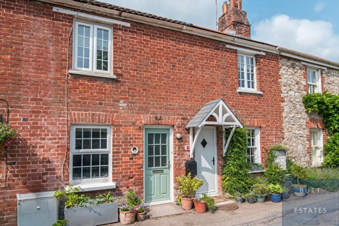 2 Bedroom Terraced House For Sale In Newcourt Road, Exeter, EX3