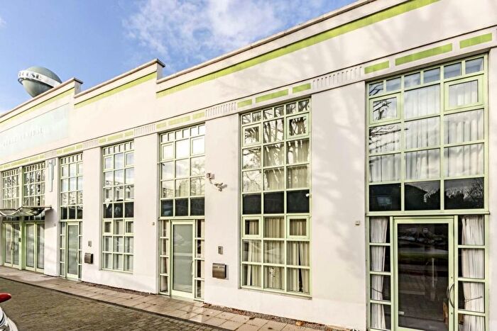 2 Bedroom Terraced House To Rent In Chertsey Road, St Margarets, Twickenham, TW1