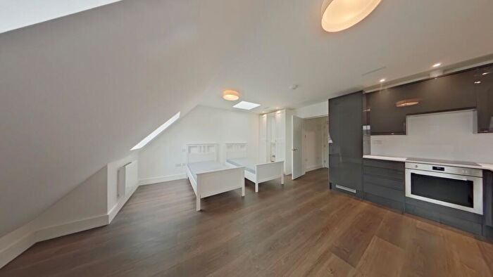 Studio To Rent In Drapery, Northampton, Northamptonshire, NN1