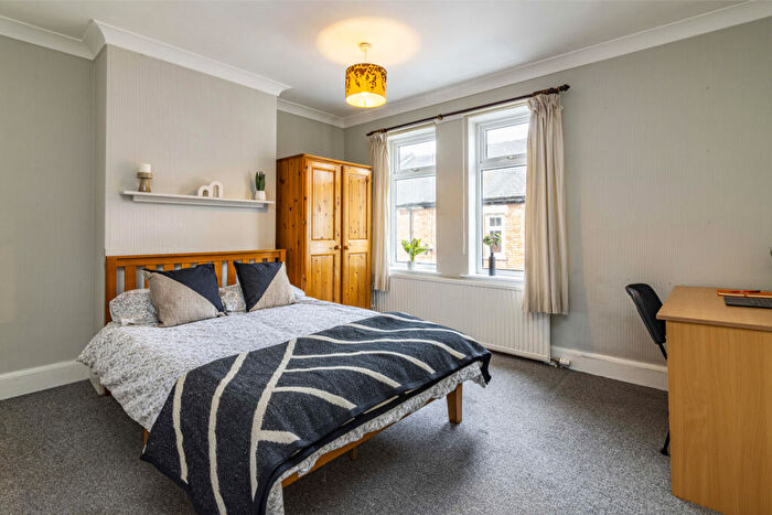 4 Bedroom Terraced House To Rent In West End - Bed House // Aug, LN1
