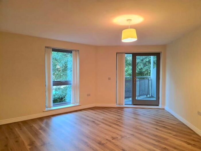2 Bedroom Flat To Rent In Millicent Grove, Palmers Green, N13