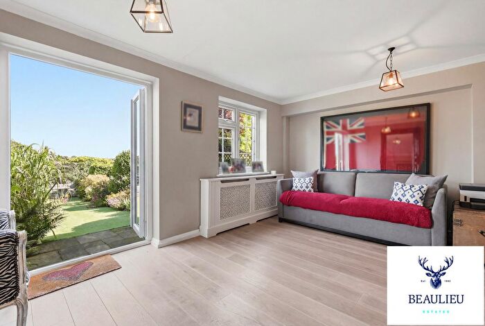 3 Bedroom Terraced House For Sale In Palmerston Road, Buckhurst Hill, IG9
