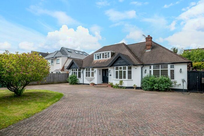 6 Bedroom Detached House To Rent In Hayes Lane, Bromley, BR2