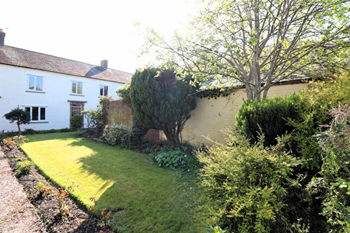 3 Bedroom Farm House For Sale In The Square, Cummersdale, CA2