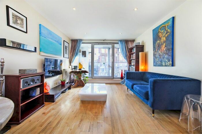 2 Bedroom Flat To Rent In Maple Building, Borough High Street, London Bridge, London, SE1