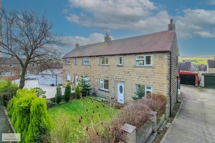 2 Bedroom Semi-Detached House To Rent In Longroyd Crescent, Slaithwaite, Huddersfield, HD7