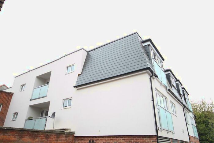 2 Bedroom Flat To Rent In London Road, East Grinstead, RH19