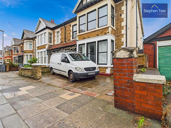 4 Bedroom Semi-Detached House For Sale In Arlington Avenue, Blackpool, FY4