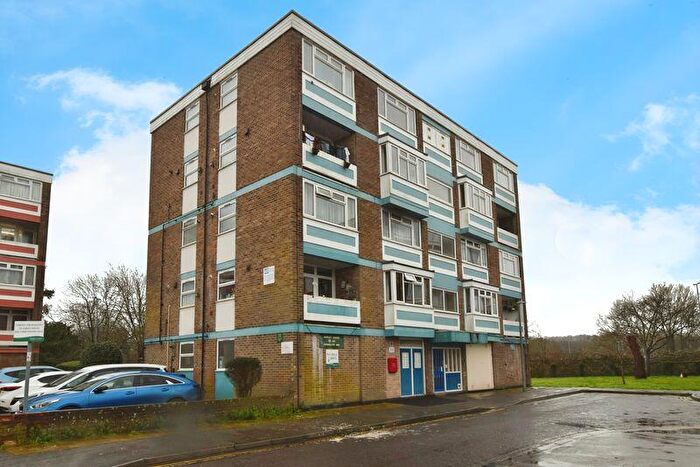 1 Bedroom Flat For Sale In Carmelite Way, Salisbury ***No Onward Chain***, SP1