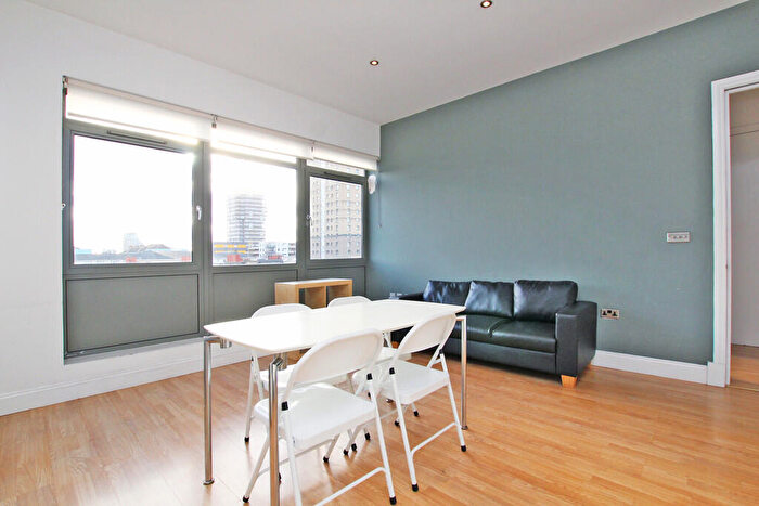 2 Bedroom Apartment To Rent In Gallery Apartments, Commercial Road, Whitechapel, London, E1