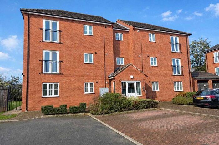 2 Bedroom Apartment For Sale In Danes Close, Grimsby, DN32