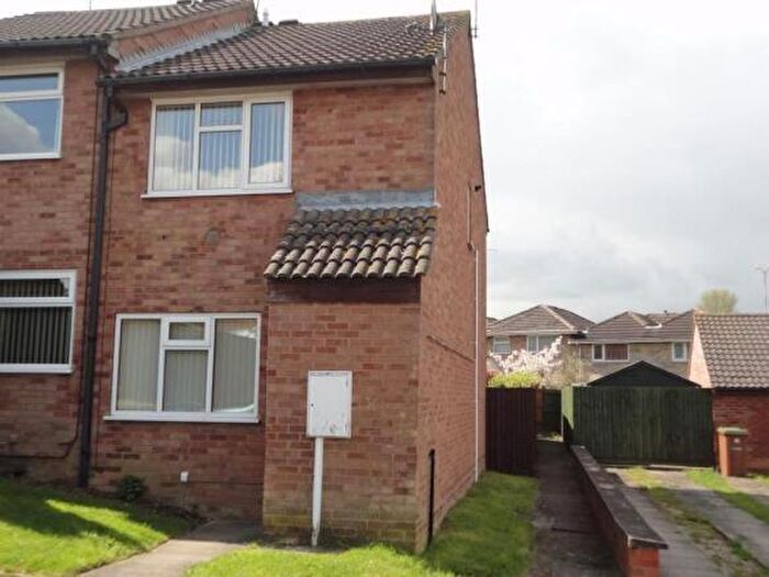 2 Bedroom House To Rent In Bodleian Close, Daventry, NN11