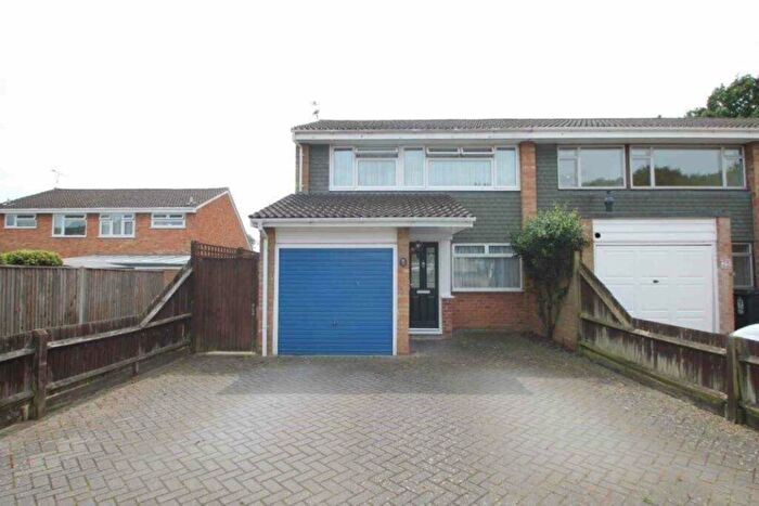 3 Bedroom End Of Terrace House To Rent In Sarratt Avenue, Woodhall Farm, HP2