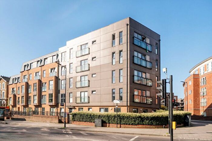 1 Bedroom Flat For Sale In Amhurst Road, Hackney, E8