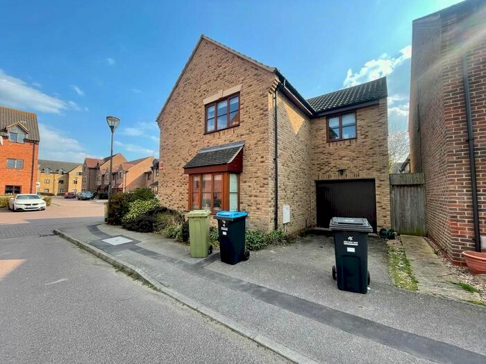 4 Bedroom Detached House To Rent In Perivale, Monkston Park, Milton Keynes, MK10