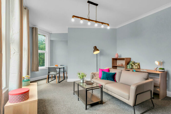 1 Bedroom Flat To Rent In Hyde Park Road, Leeds, LS6