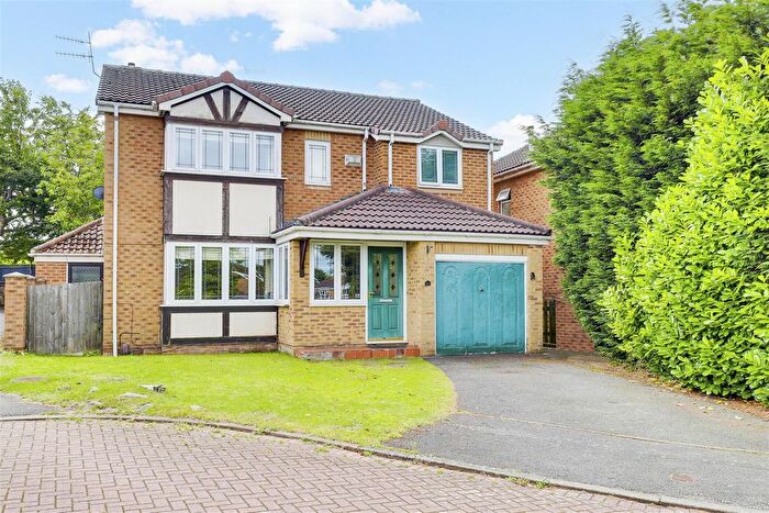 4 Bedroom Detached House To Rent In Wareham Close, West Bridgford, Nottingham, NG2