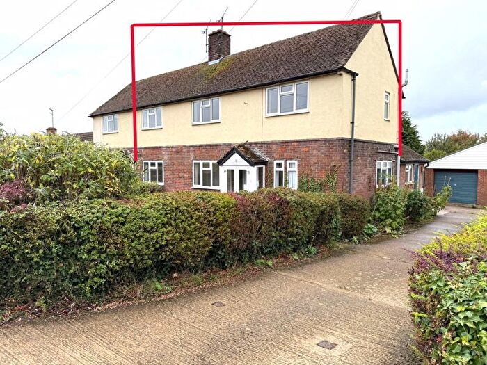 4 Bedroom Semi-Detached House To Rent In Herne Poplar Farm Cottages, Park Road, Toddington, LU5