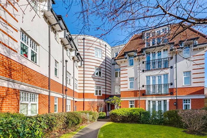 1 Bedroom Flat To Rent In Willow Avenue, Barnes, SW13