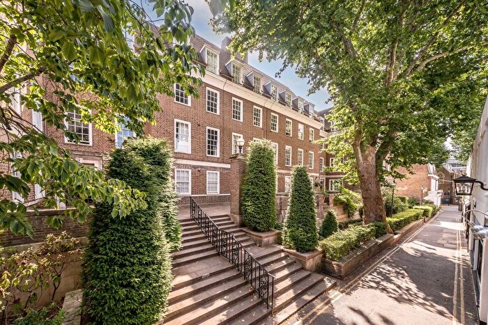 3 Bedroom Flat For Sale In Holland Street, Kensington, W8