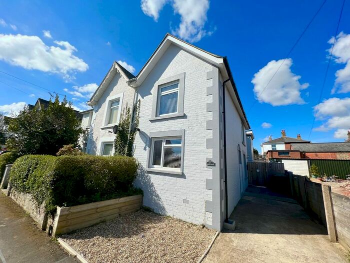 3 Bedroom Semi-Detached House To Rent In Albert Road, Shanklin, PO37
