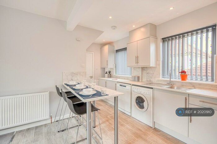 4 Bedroom Terraced House To Rent In Thicket Avenue, Bristol, BS16