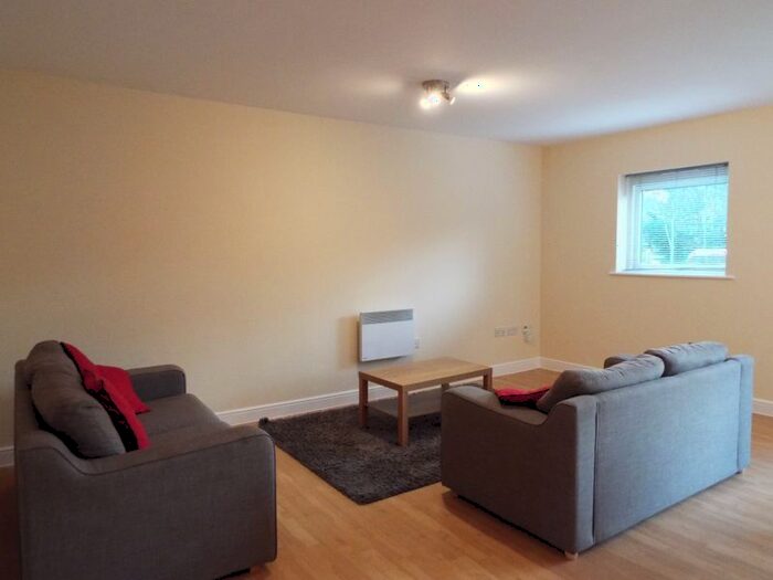 1 Bedroom Flat To Rent In Griffin Close, Northfield, Birmingham, B31