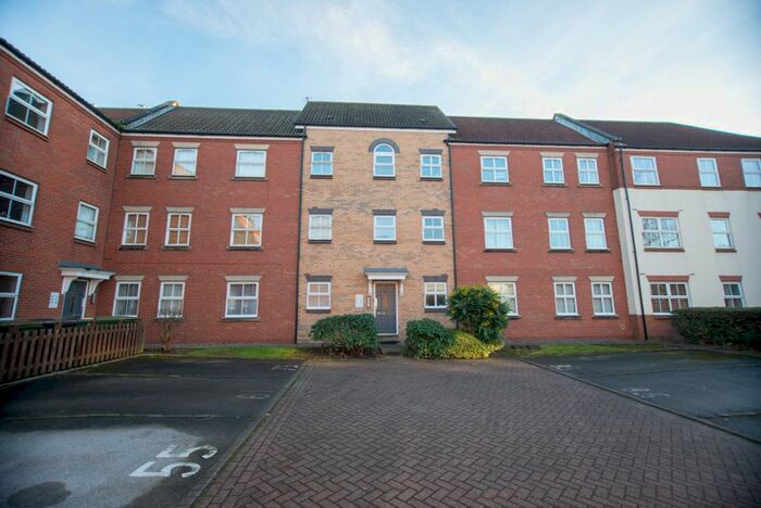 2 Bedroom Flat To Rent In Plimsoll Way, Hull, HU9