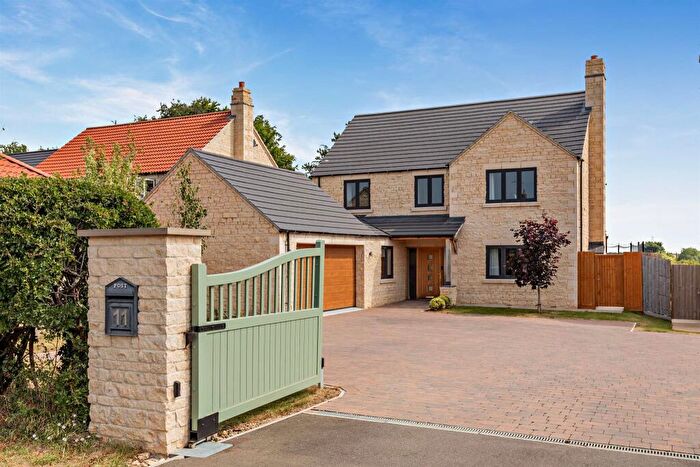 5 Bedroom Detached House For Sale In Holywell Road, Castle Bytham, Grantham, NG33