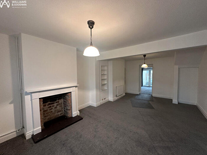 3 Bedroom Terraced House For Sale In Ffordd Caergybi, Llanfairpwll, Anglesey, LL61