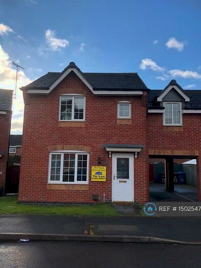 4 Bedroom Semi-Detached House To Rent In Barker Round Way, Burton-On-Trent, DE14