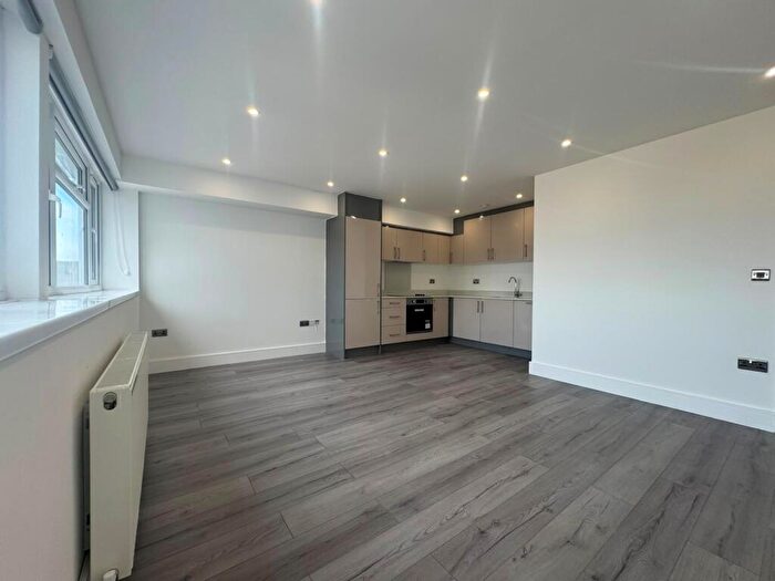 2 Bedroom Flat To Rent In High Street, Swanley, BR8