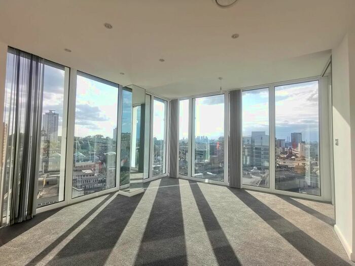 3 Bedroom Maisonette To Rent In Green Ends, Woolwich, London, SE18