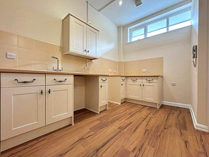 1 Bedroom Flat To Rent In Rowner Road, Gosport, PO13