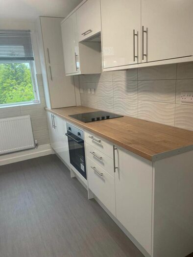 2 Bedroom Flat To Rent In Wilbraham Road, Manchester, M16