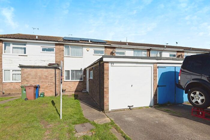 4 Bedroom Terraced House For Sale In Byron Gardens, Tilbury, RM18